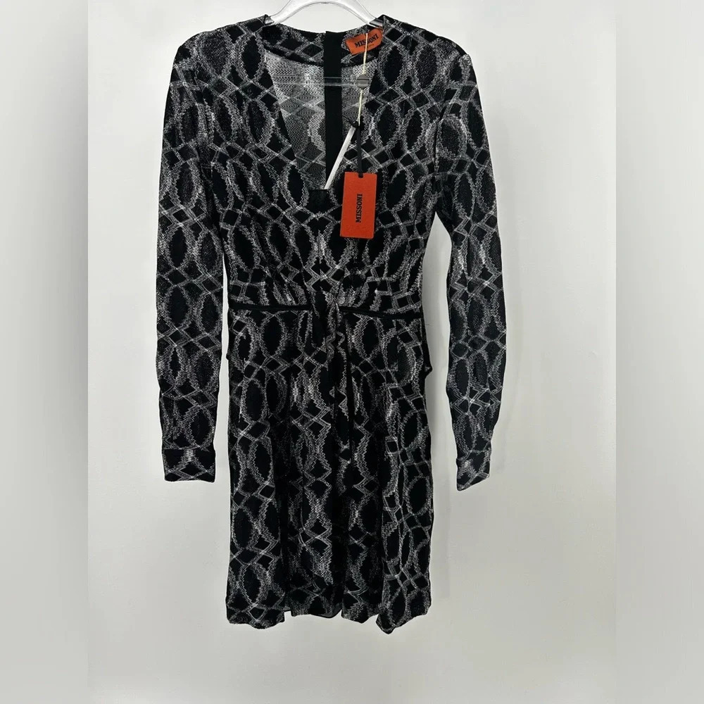 NWT MISSONI L/S Fit & Flare Dress Size 40 Lame Pattern V Neck Black Silver